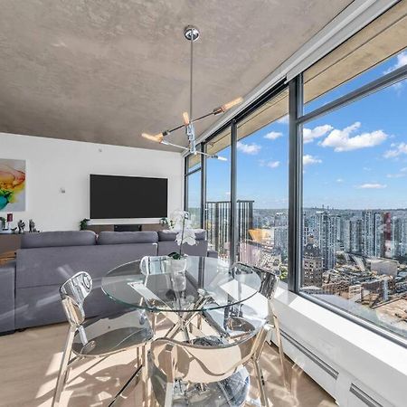 Skyview, 40Th Floor! 2Br Condo In Downtown แวนคูเวอร์ ภายนอก รูปภาพ